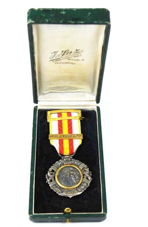 Estuche con Medalla Individual con Pasador "Muletón 1938"